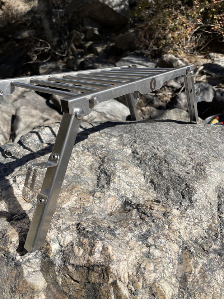 Over-Under Grill Thingy: Stand and Grill In One!